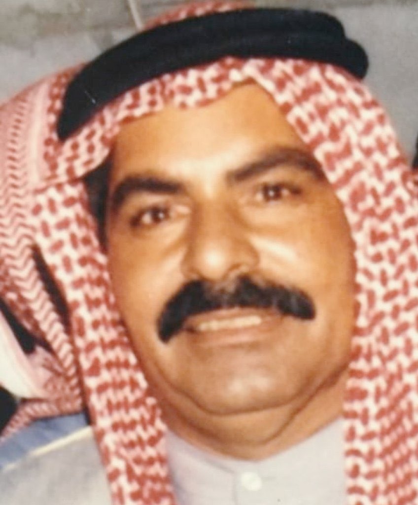 الشاعر غالي الذايدي يعد من الكفاءات الشعرية في محافظة #الجهراء خاصة و #الكويت عامة عرف بأشعاره الوطنية وكان طيّب القلب محبّا للجميع وعضواً في #ديوانية_شعراء_النبط ومعد للصفحات الشعبية وصاحب مجلة القلم وهذه القصيدة قالها في : جديّد نايف الظبيان

- يرحمهم الله جميعاً-

#الكويت 🇰🇼