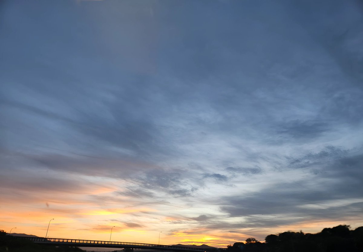 "No hay nada más musical que una puesta de sol." - Claude Debussy

youtube.com/watch?v=9Fle2C…