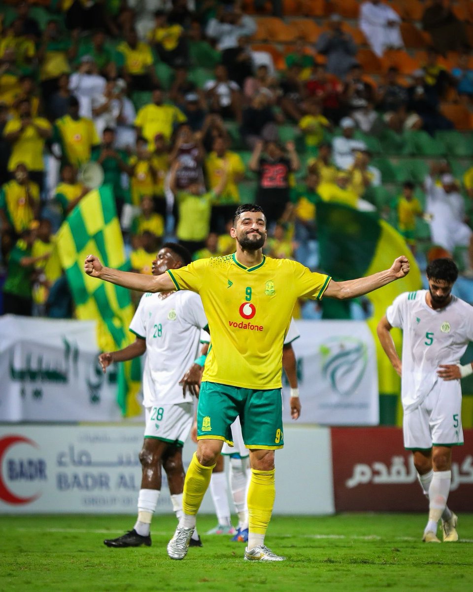 Instasport (@instasport3) on Twitter photo الإمبراطور يُسقط المتصدر 
في الوقت القاتل..!!
في قمة نارية شهدت ركلة جزاء وطردين،حسم الإمبراطور المواجهة بهدف قاتل في الدقيقة 91، بعد تعادل صحار بالدقيقة 66
السيب يعود بقوة..ويُعلن أن حامل اللقب لا يُقصى من المشهد بسهولة💛💚
#السيب_صحار #دوري_جندال 
<a href="/Seeb_SC/">نادي السيب</a> <a href="/JindalSteelOman/">Jindal Steel, Oman I جندال للحديد، عُمان</a> الإمبراطور يُسقط المتصدر 
في الوقت القاتل..!!
في قمة نارية شهدت ركلة جزاء وطردين،حسم الإمبراطور المواجهة بهدف قاتل في الدقيقة 91، بعد تعادل صحار بالدقيقة 66
السيب يعود بقوة..ويُعلن أن حامل اللقب لا يُقصى من المشهد بسهولة💛💚
#السيب_صحار #دوري_جندال 
<a href="/Seeb_SC/">نادي السيب</a> <a href="/JindalSteelOman/">Jindal Steel, Oman I جندال للحديد، عُمان</a>