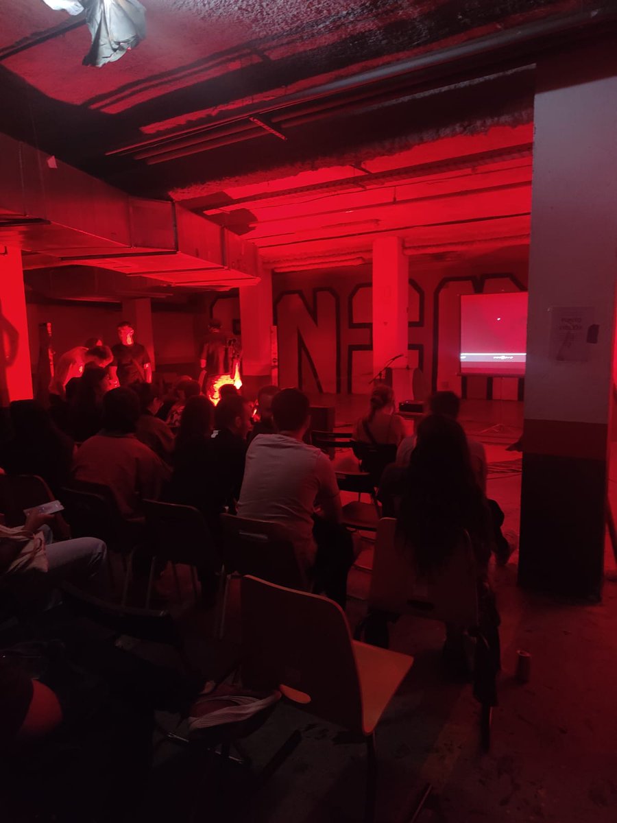 Encuentro del Libro Comunista tweet media