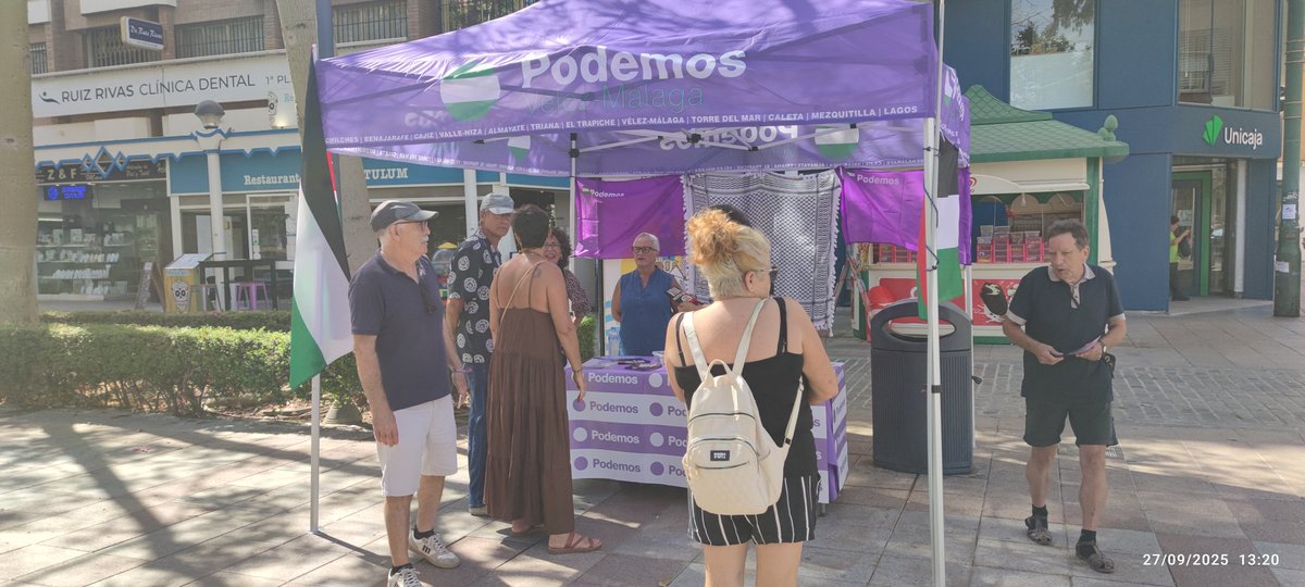 Podemosvelezto's tweet photo. @Podemos_AND @PODEMOS Vélez con Palestina. https://t.co/htGkYJYur3