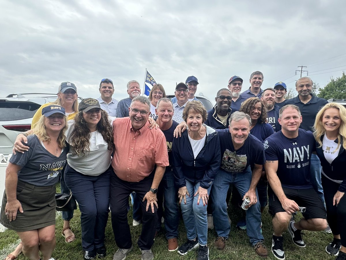 JPage709's tweet photo. #GoNavy https://t.co/QHky8KTasM