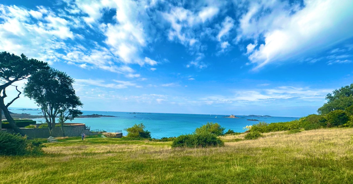 marion26299073's tweet photo. A lot of Walking along the coastline today ☀️🌊💙🌊😎 don’t Like steps 🙃 Beautiful blue ocean , blue sky is back 💙 🙏💙🌊💙 #Bretagne #SentierDesDouaniers
Wishing a relaxing evening 🥱🙋♀️ https://t.co/mUizJazxzk