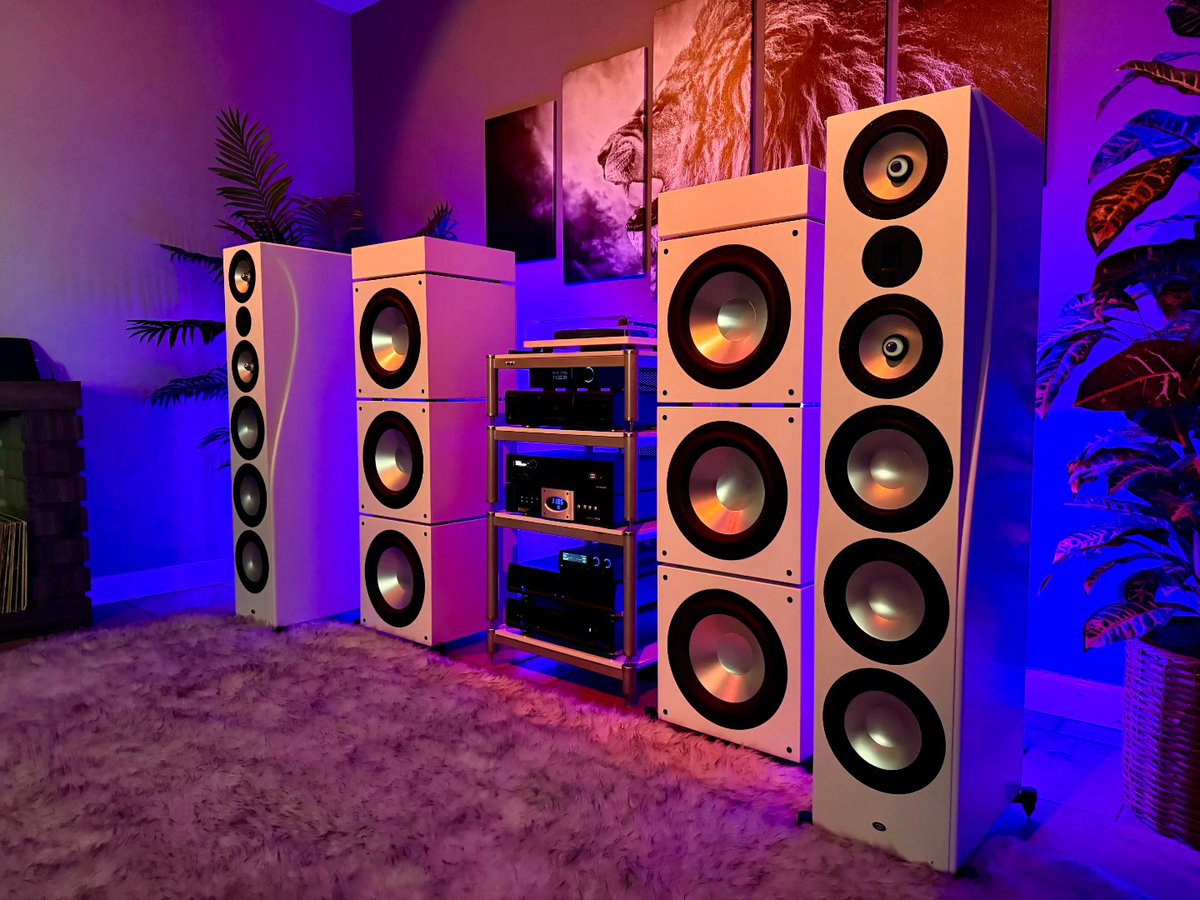 AudioholicsLive's tweet image. A flawless @RBHSound 8300/PX install — clean, powerful, and expertly done.

👏 Props to @encompasstp for the execution.
🛒 dreamediaav.com/products/rbh-s…
@DreaMediaAV 
#RBHSound #HiFi #HomeTheater #CustomInstall #HighEndAudio