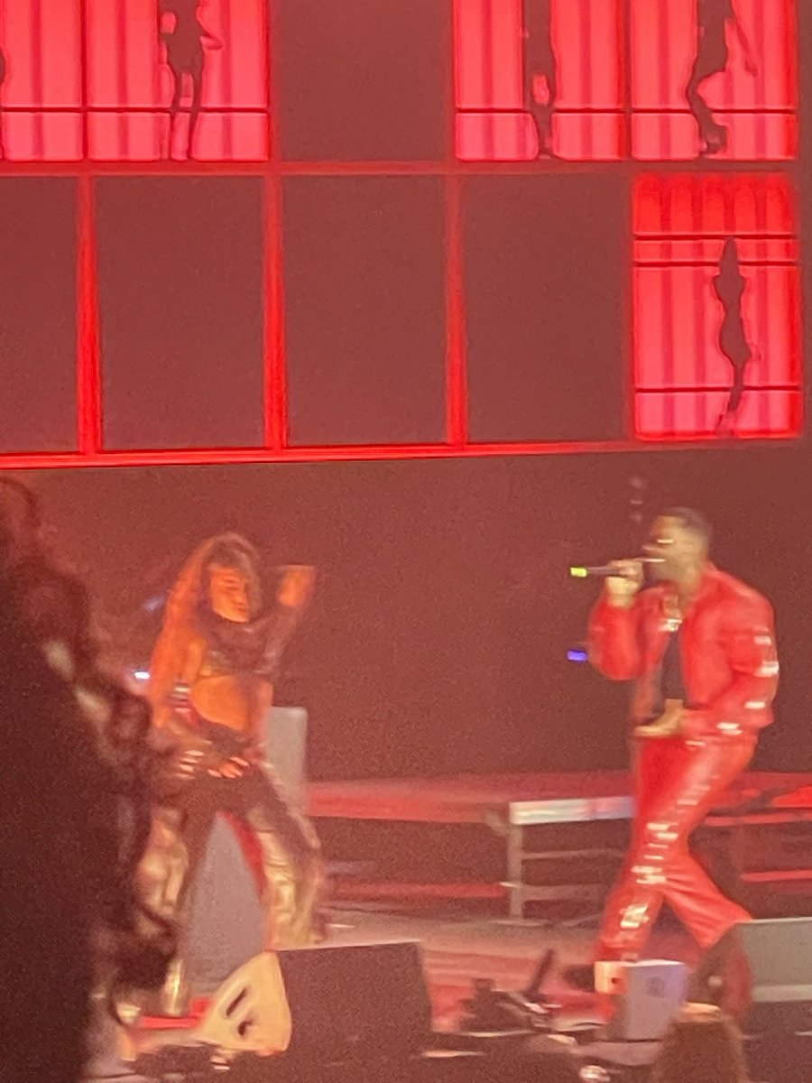 GlobalMediaInk's tweet image. Happy Saturday folks … We caught Ashanti and the crew in Savanah GA last night. Great show … Dope to see you on stage again papito @TreySongz    🎉😀🎊

youtu.be/3rSyoU8JR2k?si…

#Ashanti #OnlyU #TreySongz #Mario #Lloyd #KeeyenMartin