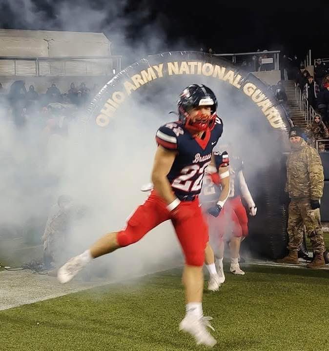 BIG_ZSports's tweet photo. CONGRATULATIONS to @IVBraves senior, Grady Kinsey, on becoming the all time leading rusher for the Braves. Kinsey had 4 carries for 195 yards last night giving him 6,963 yards &amp; counting for his career. The previous record was held by Jake Davis at 6,903 yards. @inter_valley https://t.co/x1qpsiuDvz