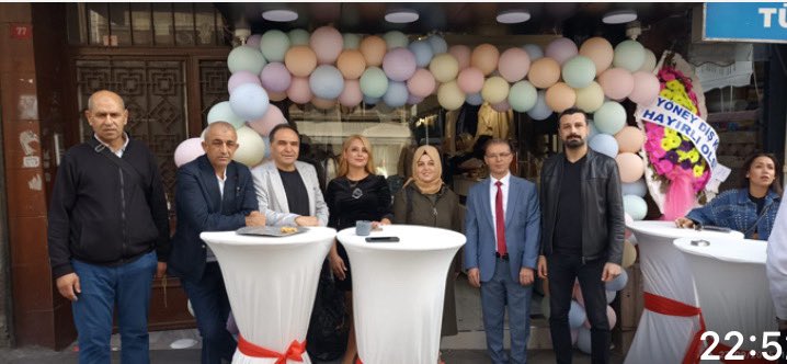 Esenler de Yeni işyeri , EBRU ÖZER BUTİK Açılışına Esenler Esnaf Odası Yönetim kurulumuzla Birlikte,katılım sağladık , İşyeri Sahibi Ebru Özer‘e , Bol bereketli kazançlar ve Hayırlı işler dileriz.