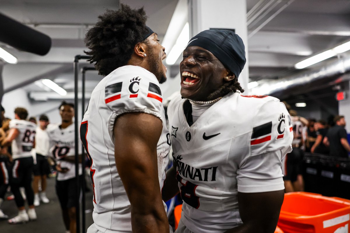 GoBearcatsFB's tweet photo. Get your tickets while you can.

Back in Nippert the next ✌️ Sat

🎟️ » https://t.co/gBFTtPZnmH https://t.co/HjK7kR6CJi