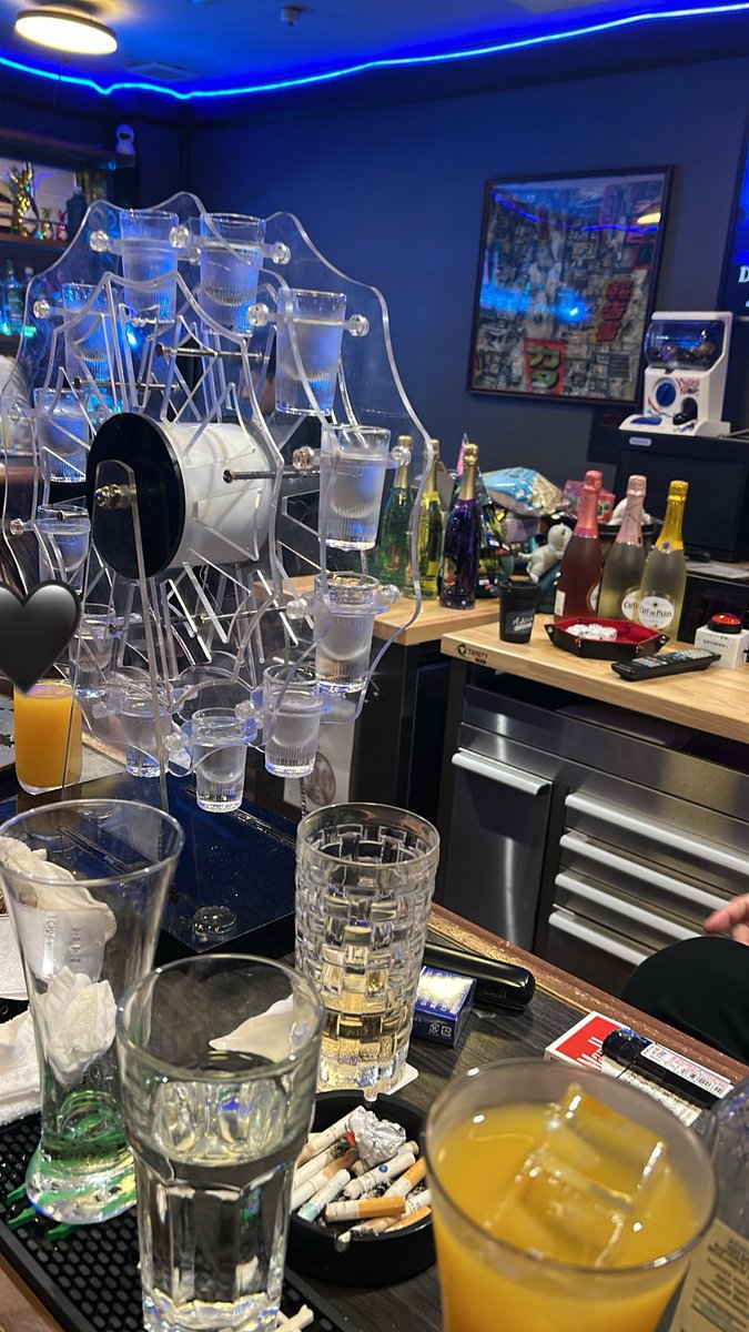 退勤した
大号泣パラダイス
同伴最高の飯でした
ゆかりさん最後寂しい