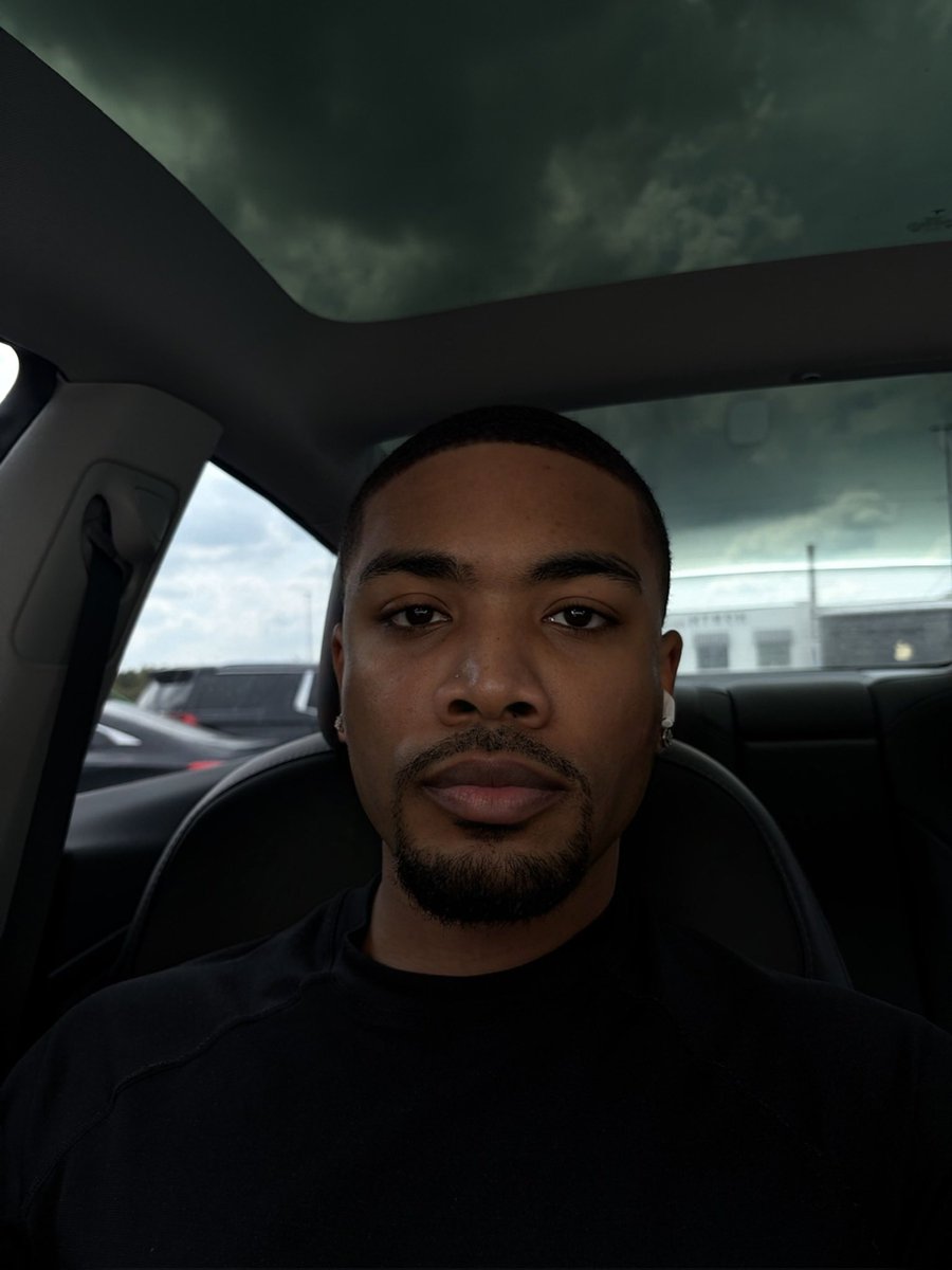 _chuckiew's tweet image. 