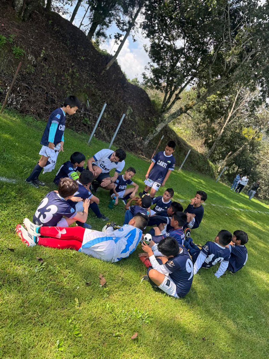 Nada, ni nadie por encima del equipo, aquí todos somos iguales ⚽️🫂