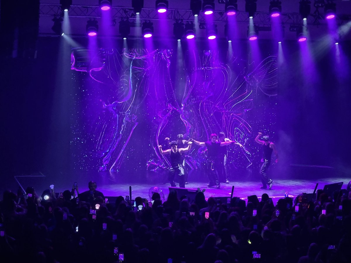 yeonwon_e's tweet photo. The show was fantastic!! Can't wait to see you on tour again :') highly recommend going to his concert if you have the chance!!

#WonhoinHelsinki 
#STAYAWAKEinHelsinki https://t.co/JS1ZBSH2y3