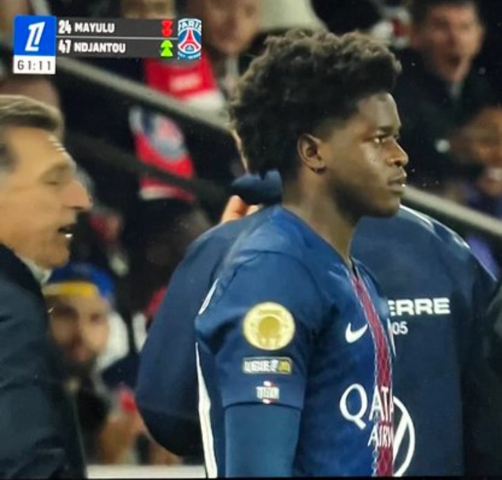 ActuFoot_'s tweet image. 👶 𝗤𝗨𝗘𝗡𝗧𝗜𝗡 𝗡𝗗𝗝𝗔𝗡𝗧𝗢𝗨 🇫🇷 (𝟮𝟬𝟬𝟳) 𝗙𝗔𝗜𝗧 𝗦𝗘𝗦 𝗗𝗘́𝗕𝗨𝗧𝗦 𝗘𝗡 𝗣𝗥𝗢 𝗔𝗩𝗘𝗖 𝗟𝗘 𝗣𝗦𝗚 ! ❤️💙