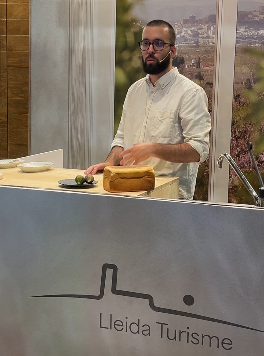 🍐 Fira MOS - Fira de Sant Miquel
Gastronomia, cuina i productes de #Lleida
Aquesta tarda, celebració del Dia de l'Horta i dones del món rural i classes magistrals organitzades per Lleida Turisme a l'estand de Paeria.

Tota la programació de la nova fira
➡️mosfiradesantmiquel.com