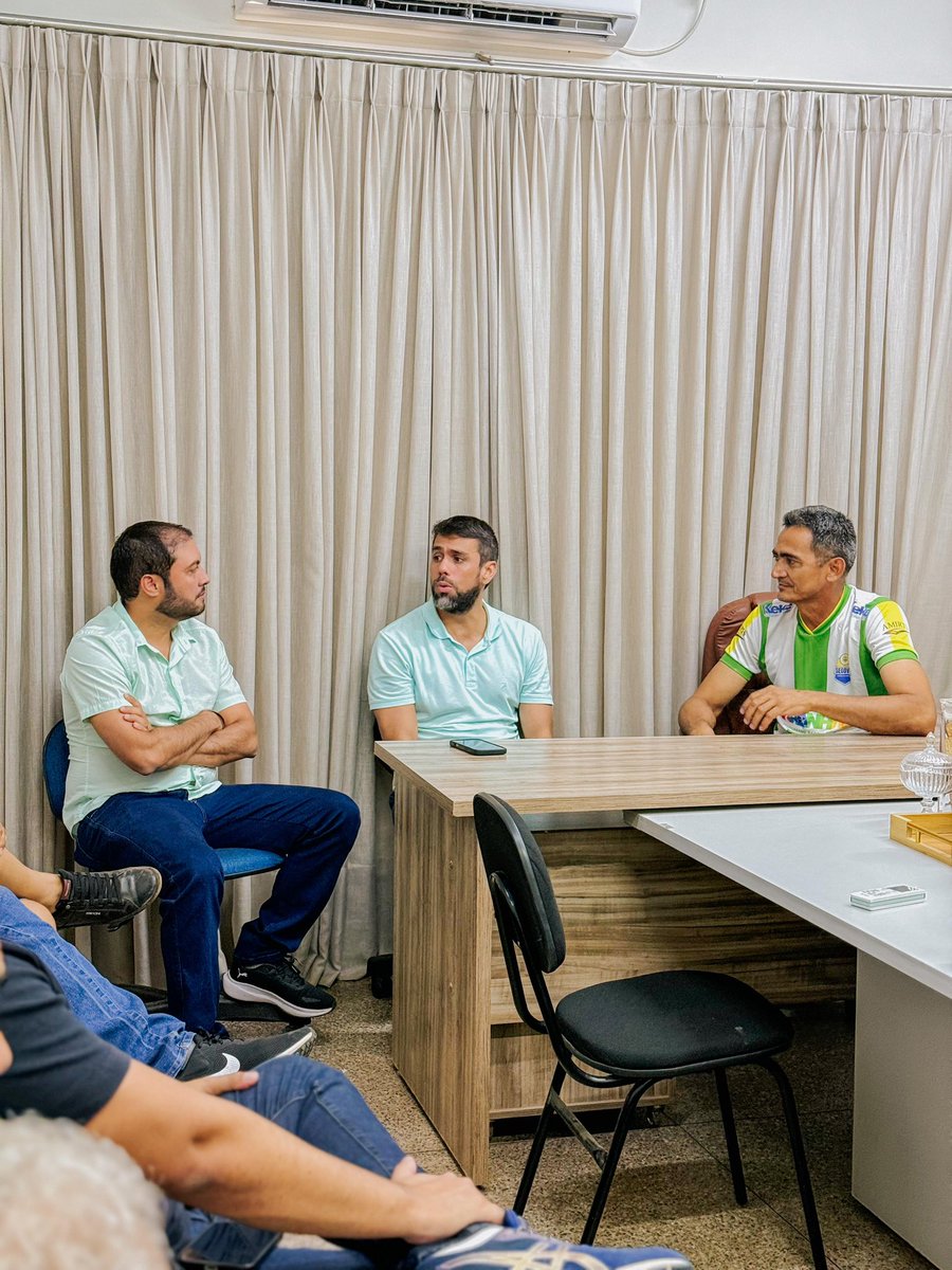 Saúde é prioridade em #Ribeirãozinho! 🩺🏥

Hoje, ao lado do prefeito @flaviosoares_lima e do vereador @juniormouravereador, estive no município de Ribeirãozinho, onde anunciamos um importante investimento para a saúde.

Por meio do Fundo Nacional de Saúde, com o apoio do nosso