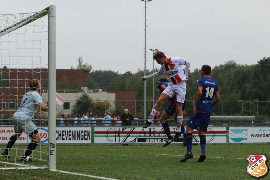 Galavertoning bij <a href="/SVC_08/">SVC'08</a> met Lukas tegen <a href="/verburch/">Verburch Voetbal</a>!  Met rust 5-0 en uiteindelijk een klinkende 8-1 overwinning voor de Scheveningse ploeg!!
