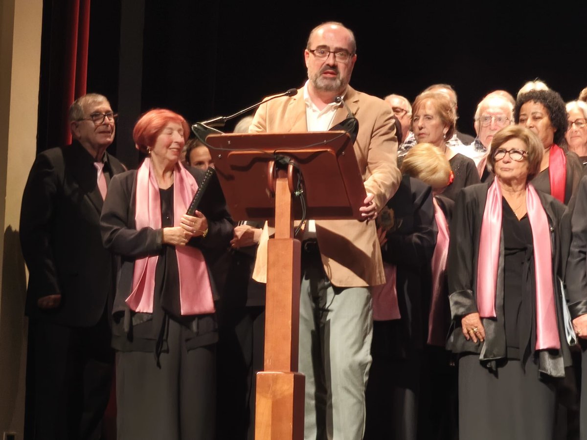Encantado por el éxito del X Festival de Habaneras, organizado por la Coral Solera Berciana, en un Teatro Bergidum de #Ponferrada lleno de amantes de la música y la cultura.
