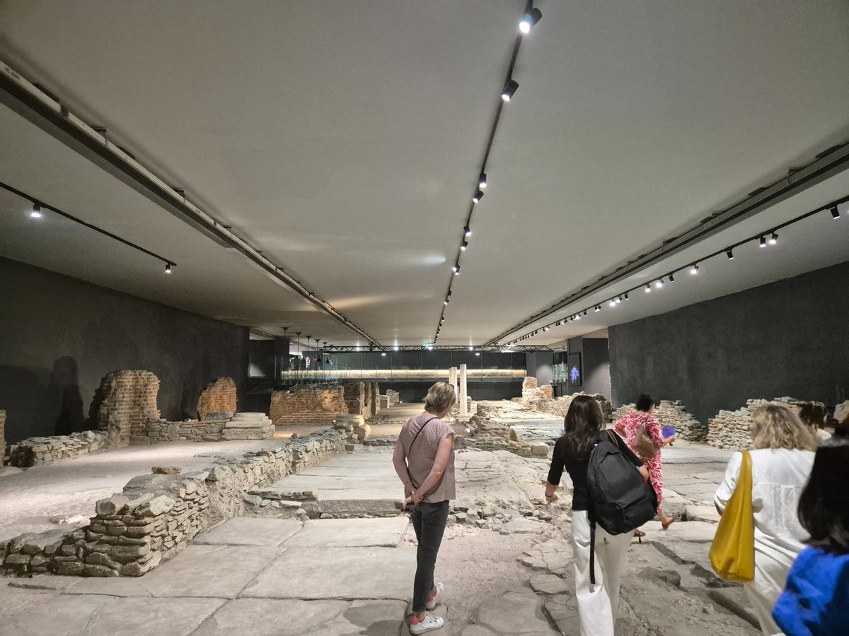 HanusovaMarcela's tweet photo. Very insightful&amp;interesting EU HoMs field trip to Thessaloniki thanks to 🇩🇰EU PRES @DKAmbGreece 🙏An excellent opportunity to exchange with Mayor Stelios Aggeloudis, visit @CERTHellas &amp; a control centre of the new metro and the remarkable Venizelou Station https://t.co/X6VHW2nScM