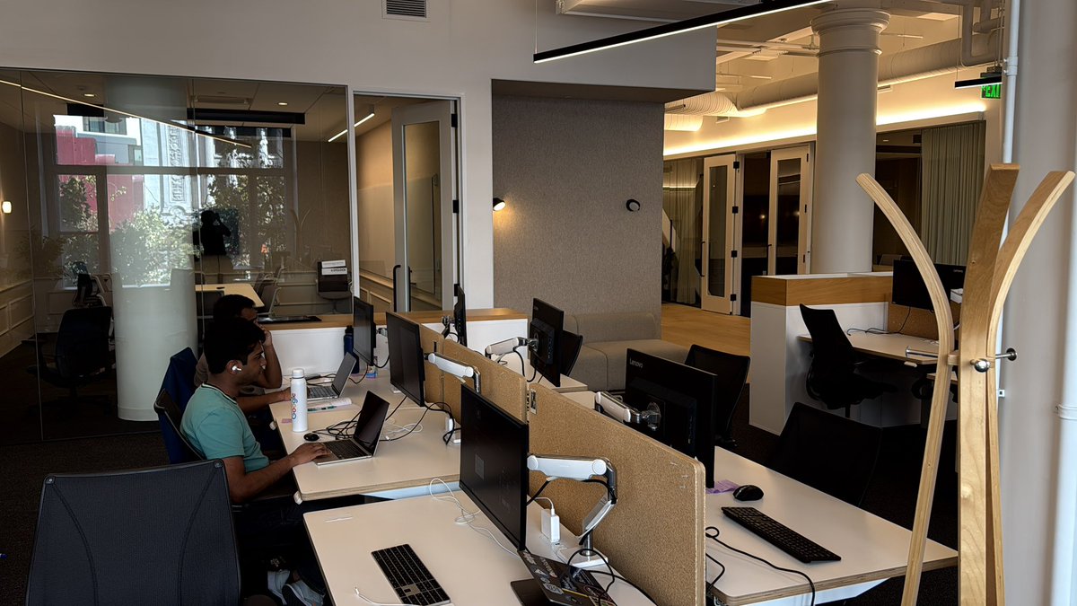 sneak peak into the new office 🤫
@BellmanAi