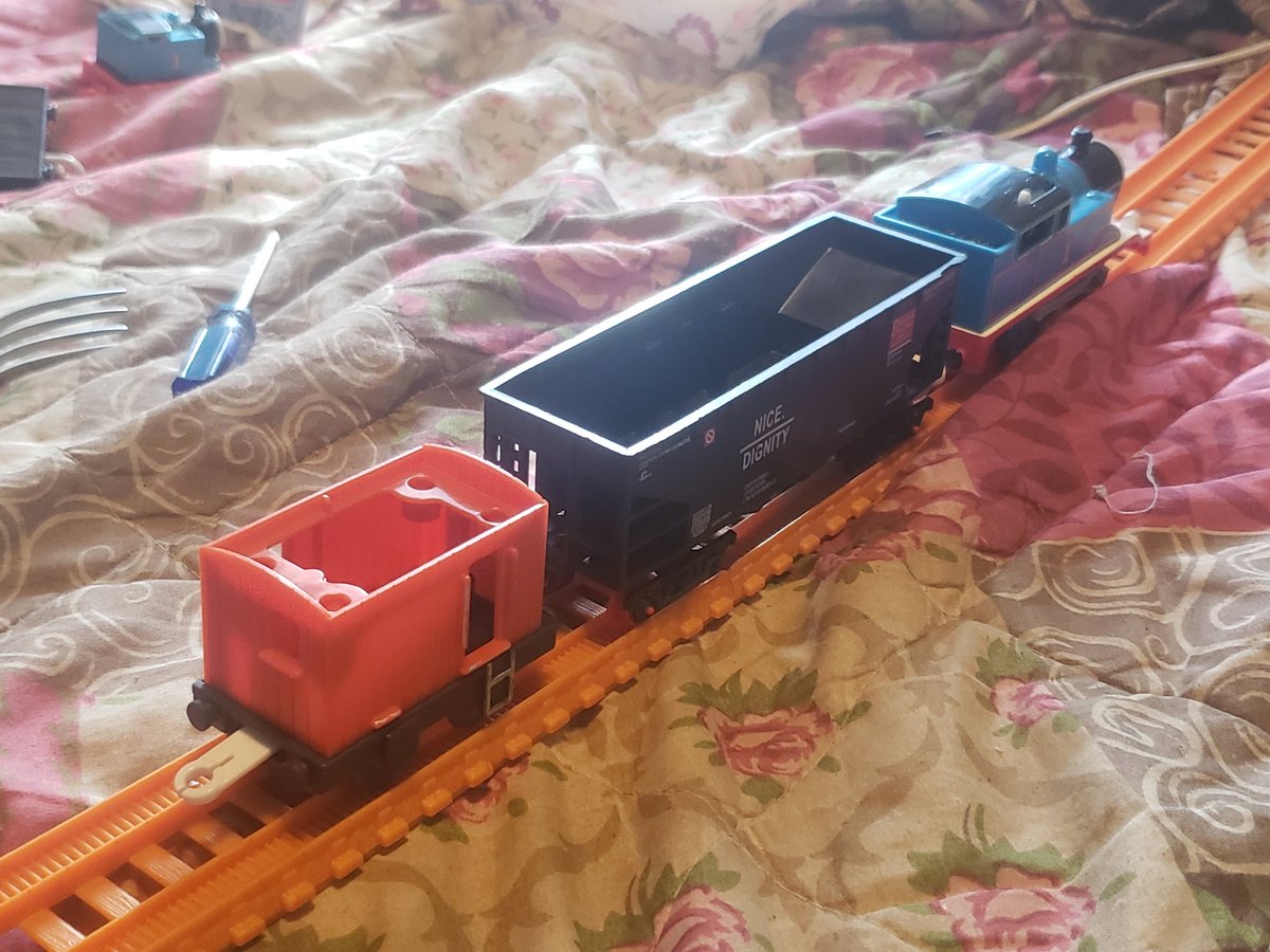 Push Along Thomas tweet media