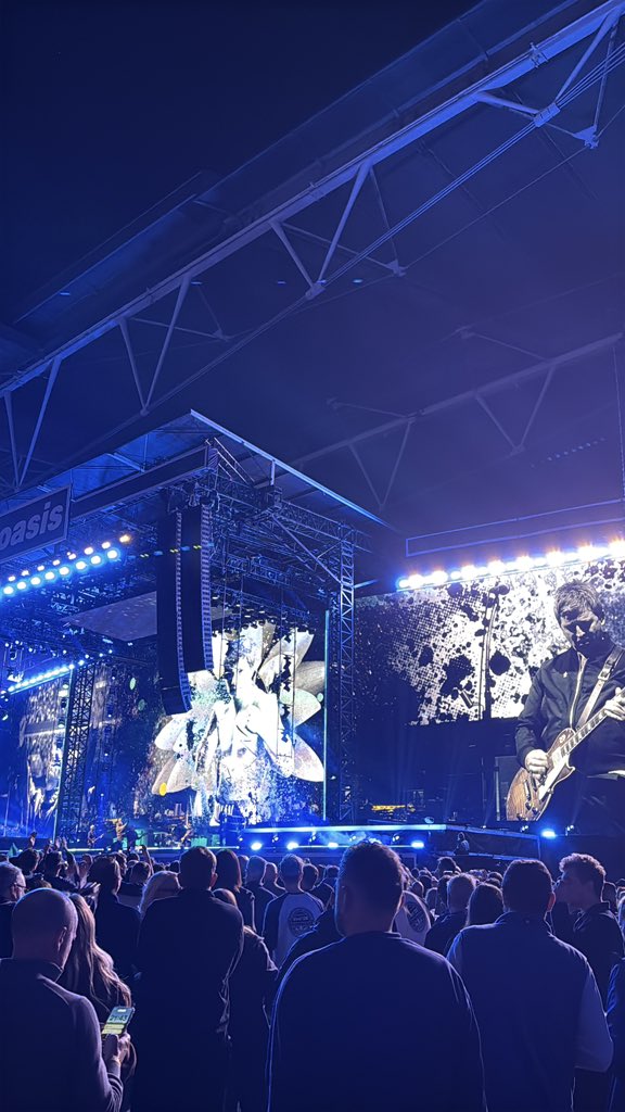 ☆WEMBLEY STADIUM16.8.97SONGS&VISIONS Wembley Stadium on X: 