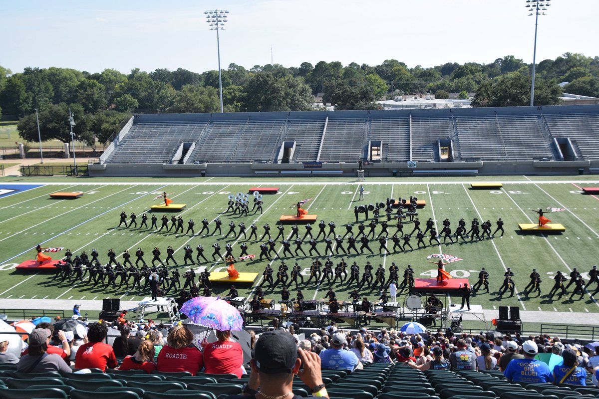 HEB Marching 🎶 tweet media