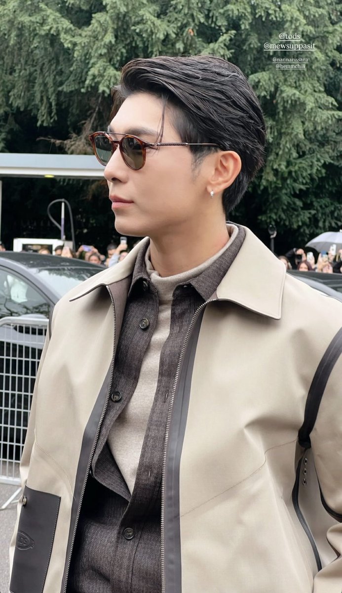 mewsuppasitCNds's tweet photo. Good Mewning my kind boy. Two fashion weeks, countless memories, so much pride. Now with the teaser out, the excitement for your song feels unstoppable. Wherever you are today, may it bring you peace and joy.

#MewSuppasit 
@MSuppasit 
#มิวศุภศิษฏ์  
#DWPTW https://t.co/gkTSvHcI3l
