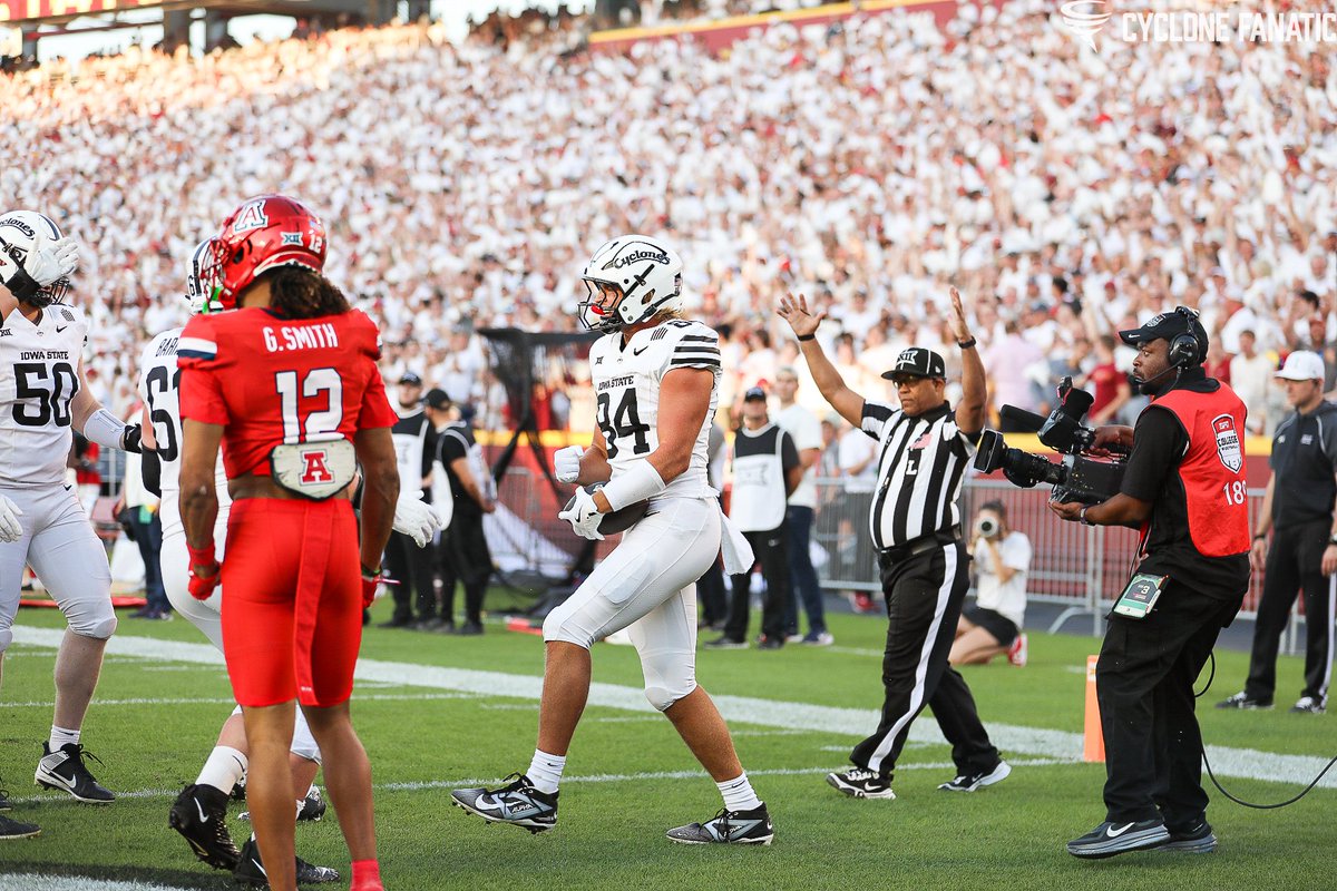 cyclonefanatic's tweet image. The vibes tonight in a sold out Jack Trice Stadium: Electric. Immaculate. 🔥

📸: @JacquelineCord
