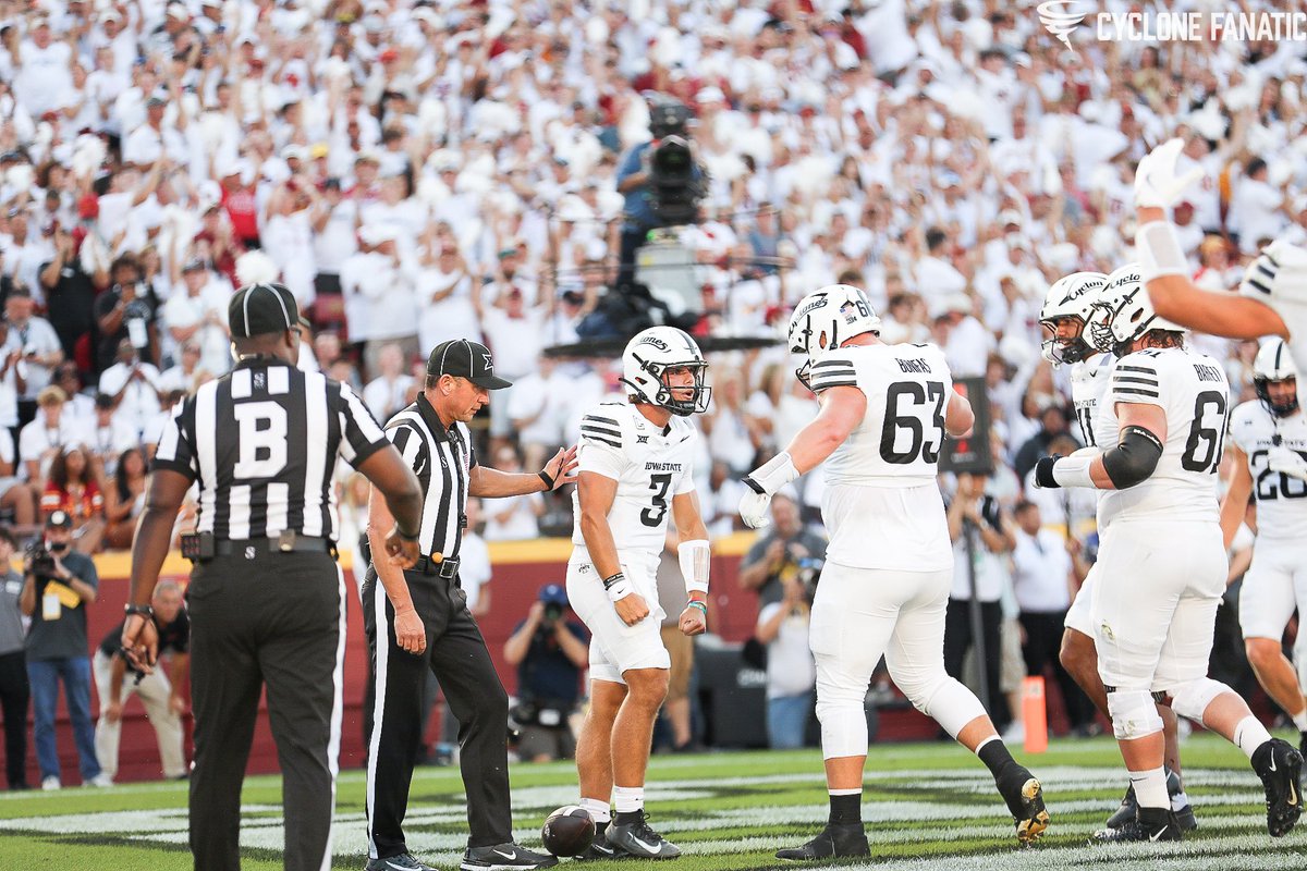 cyclonefanatic's tweet image. The vibes tonight in a sold out Jack Trice Stadium: Electric. Immaculate. 🔥

📸: @JacquelineCord