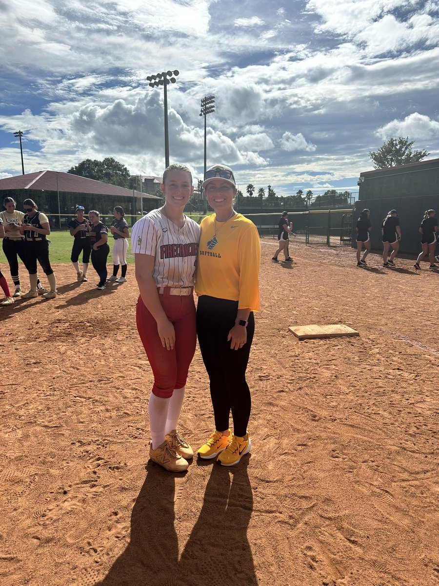 Lilly Rollinger tweet media