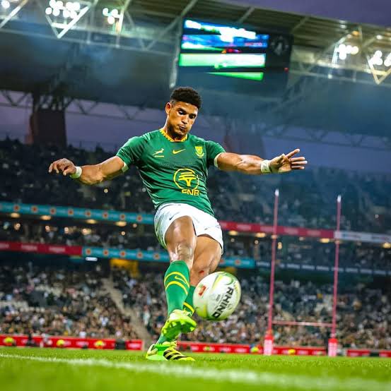 🔴  HISTORY!! 🔴
Durban 
MOST POINTS SCORED BY A SPRINGBOK IN A TEST MATCH!! #37 

3 Tries...7 Conversations....2 Penalties!! 
Previous record was held by Percy Montgomery #35!! 

CONGRATULATIONS Sacha FM 📻📻 
🙌🏾🔥🙌🏾