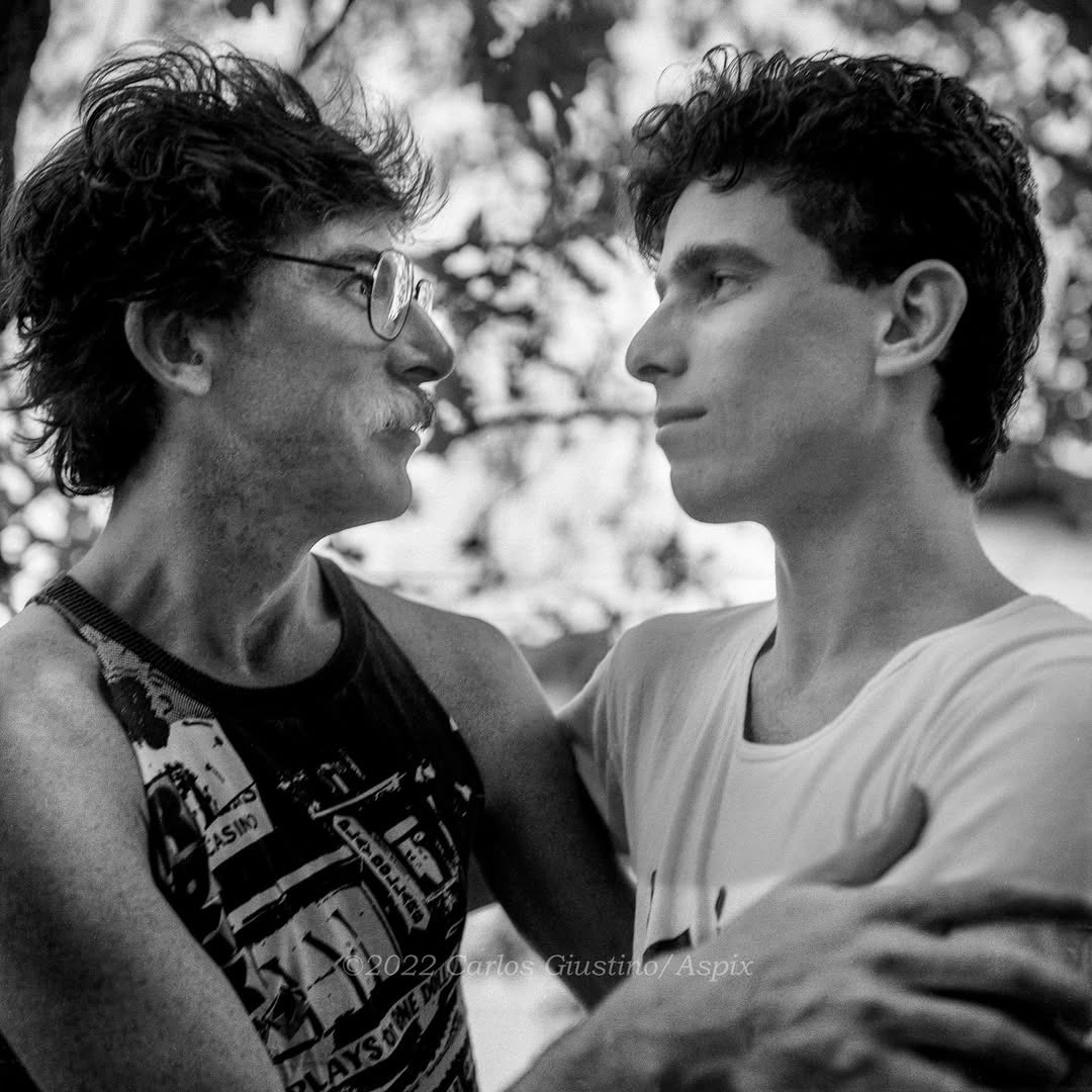Charly García &amp; Andrés Calamaro fotografiados por Carlos Giustino/Aspix (1985)