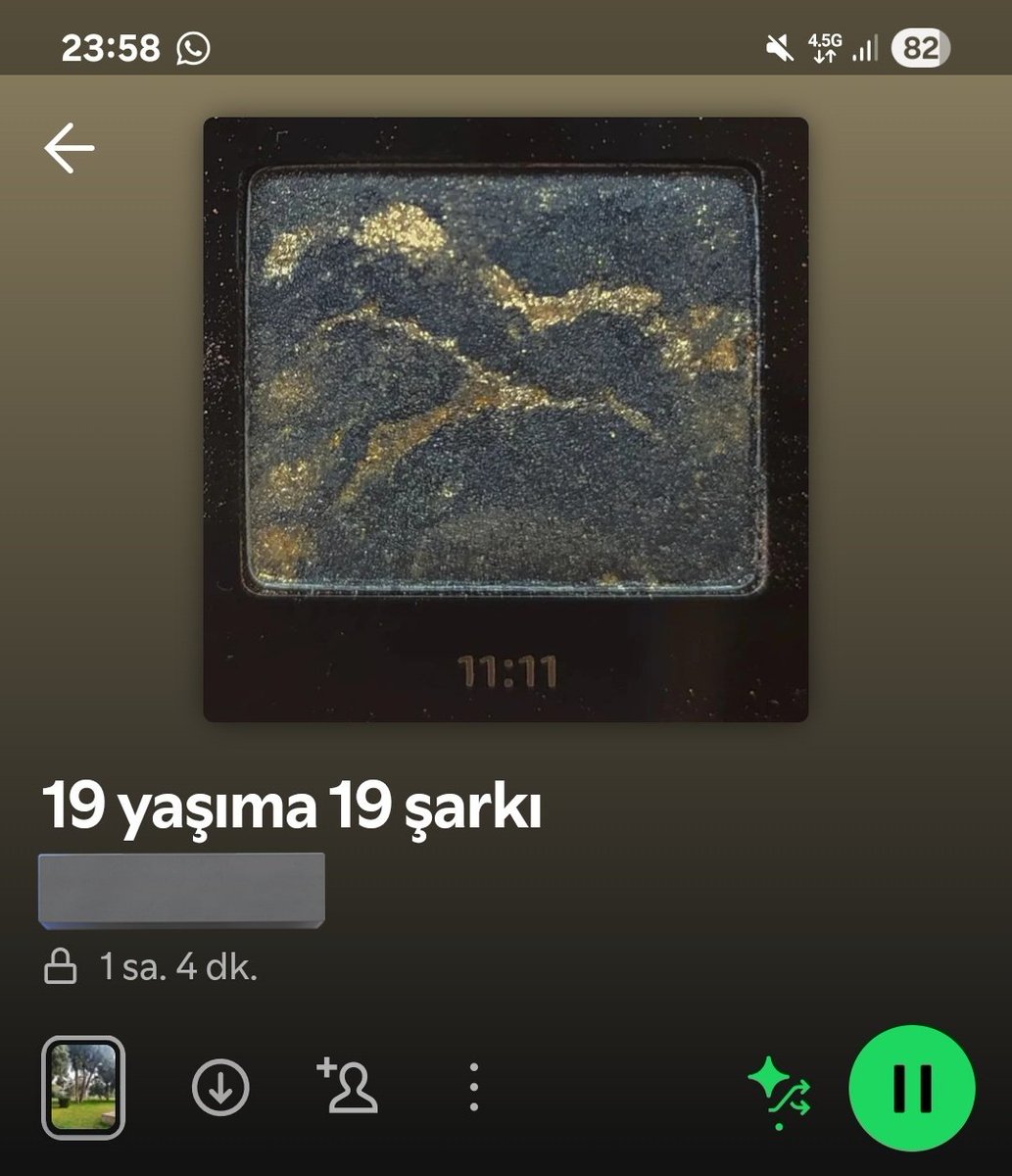Şöyle bir playlist im var ama son şarkıyı secemiyorum 19. Yaşımın bitmesine az kaldi IMDAT COK PANIĞİM