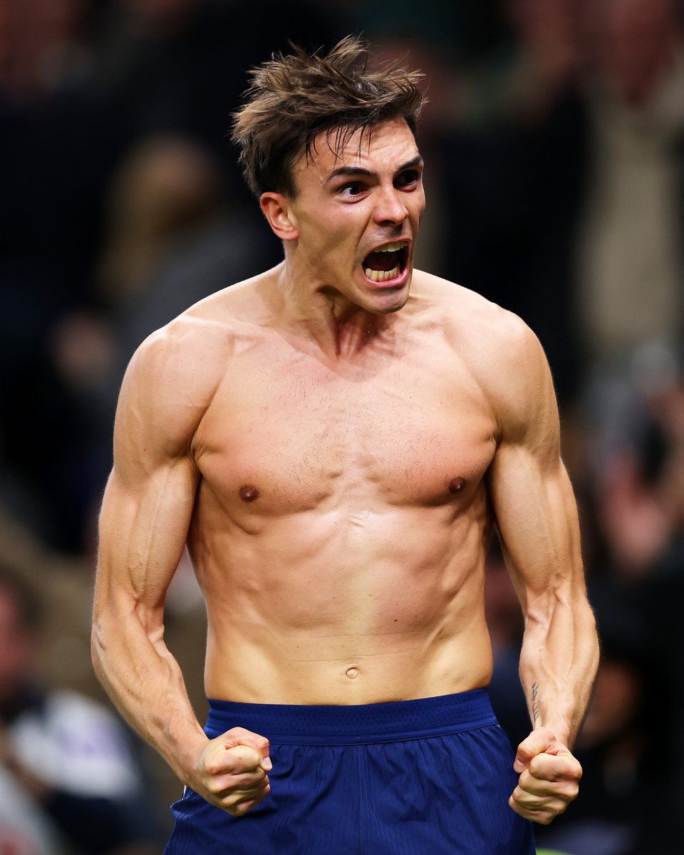 brfootball's tweet photo. João Palhinha's third goal of the season rescues a point for Spurs against Wolves in the 94th minute 💥