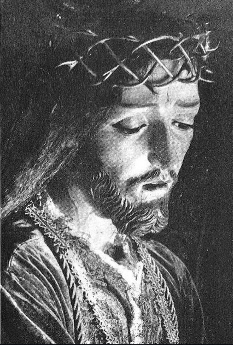 FonsiAtq's tweet photo. Cabe en su mirada, todo el amor de #Granada. https://t.co/wmP1FX97wR