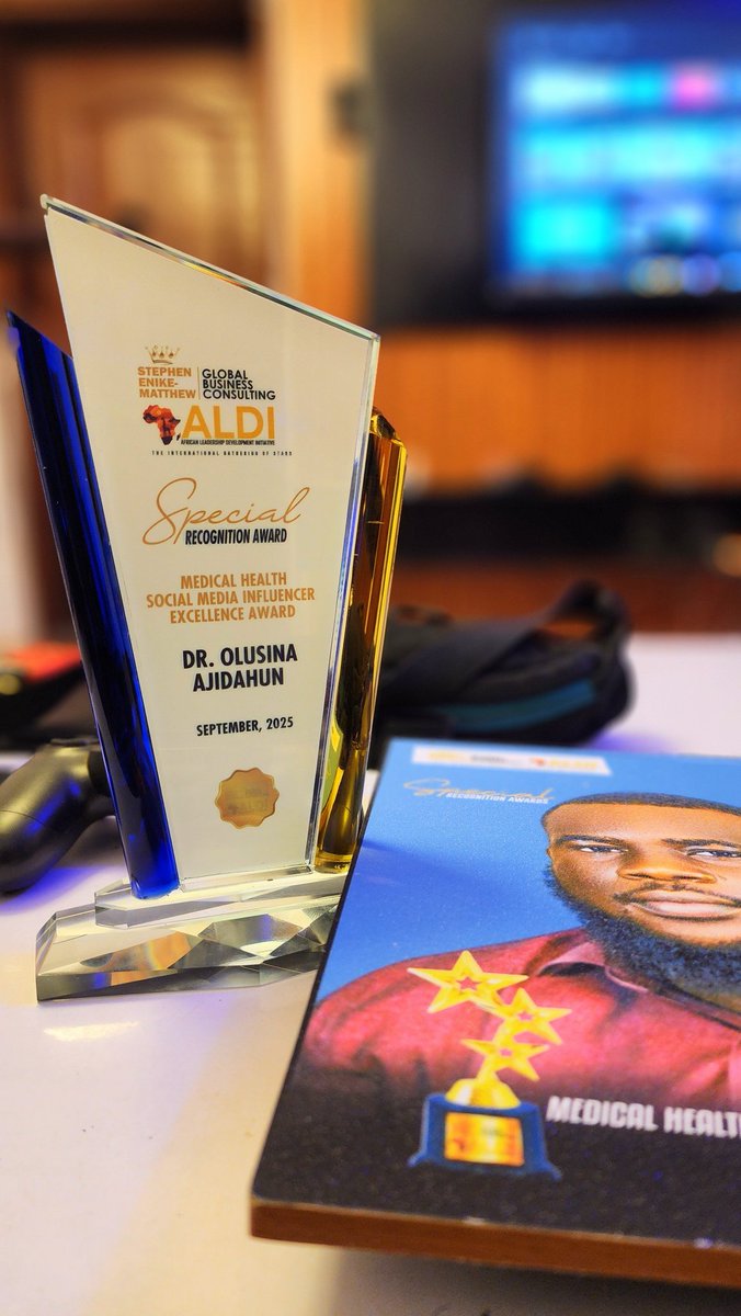 the_beardedsina's tweet image. This is dedicated to everyone.
Medicine, Health and Media Award.

Special thanks to the organizers of the Paradigm Shift Conference 2.0.