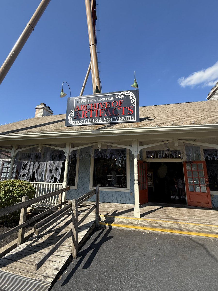 AmusementTweets's tweet photo. There is a cool photo op inside The Archive of Artifacts with 3 different styles to choose from and, of course, you get to hold Annabelle. ๐ @KingsIslandPR
@TheConjuring #kingsisland #kihaunt #kingsislandhaunt #theconjuringbeyondfear #theconjuring https://t.co/xHDwZC1M8I