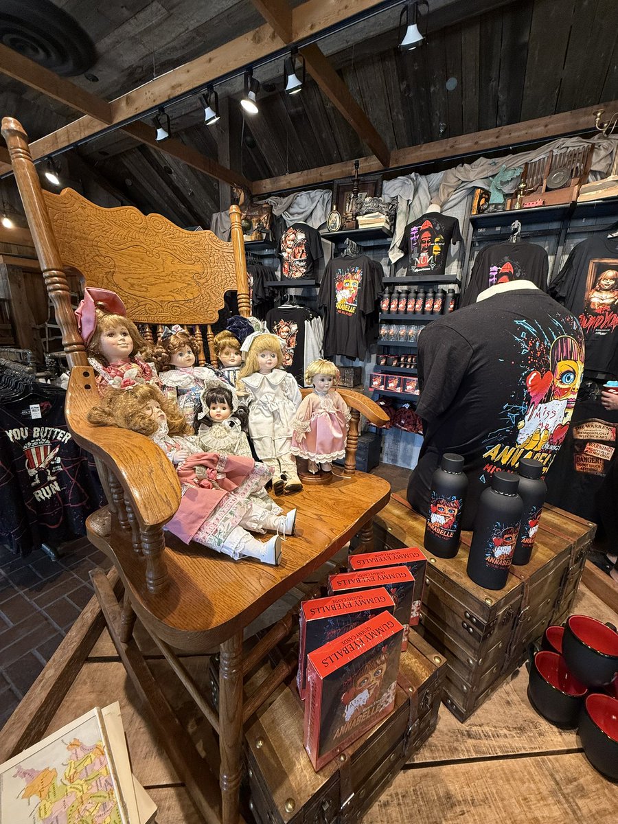 AmusementTweets's tweet photo. There is a cool photo op inside The Archive of Artifacts with 3 different styles to choose from and, of course, you get to hold Annabelle. ๐ @KingsIslandPR
@TheConjuring #kingsisland #kihaunt #kingsislandhaunt #theconjuringbeyondfear #theconjuring https://t.co/xHDwZC1M8I