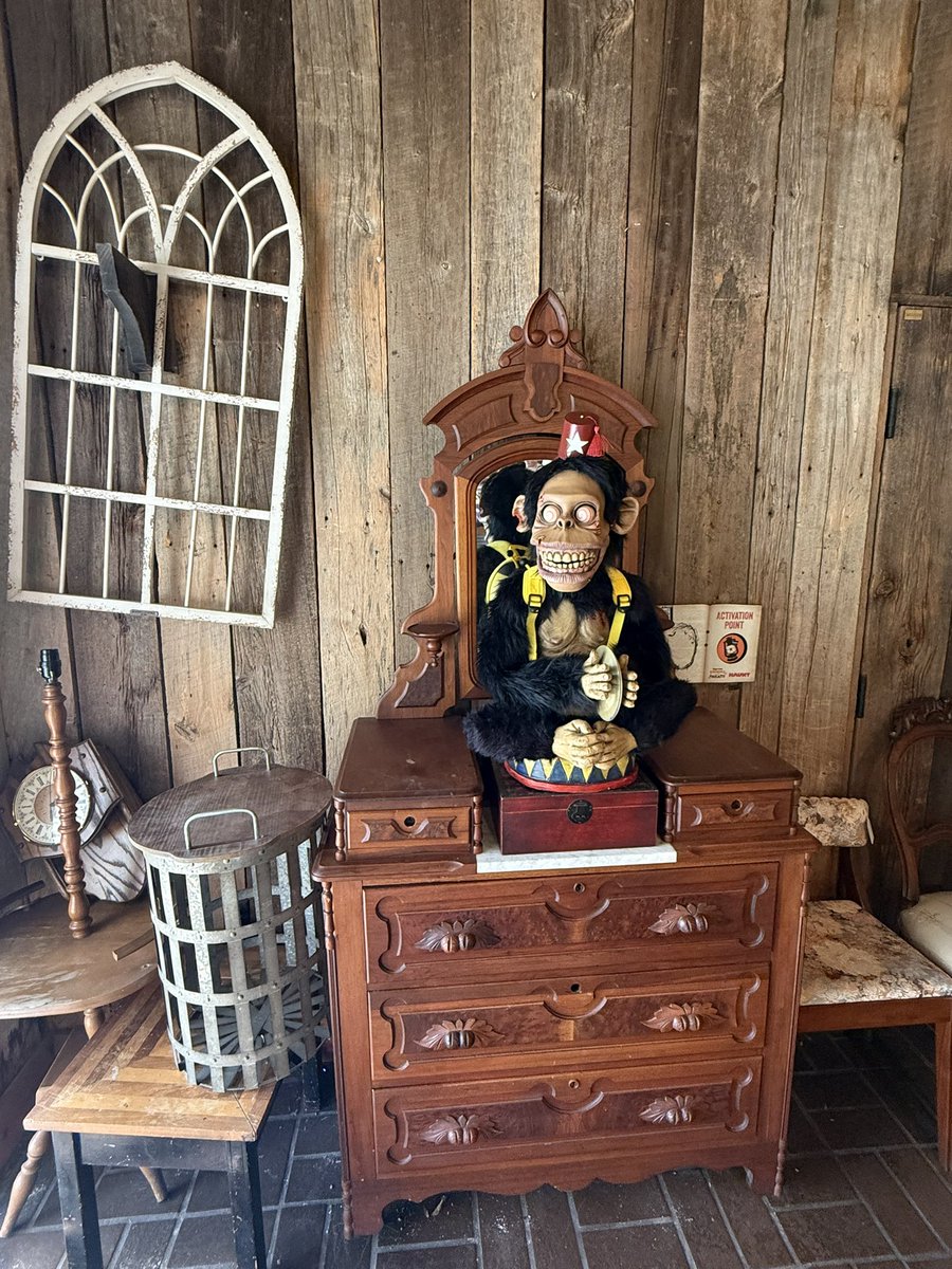 AmusementTweets's tweet photo. There is a cool photo op inside The Archive of Artifacts with 3 different styles to choose from and, of course, you get to hold Annabelle. ๐ @KingsIslandPR
@TheConjuring #kingsisland #kihaunt #kingsislandhaunt #theconjuringbeyondfear #theconjuring https://t.co/xHDwZC1M8I