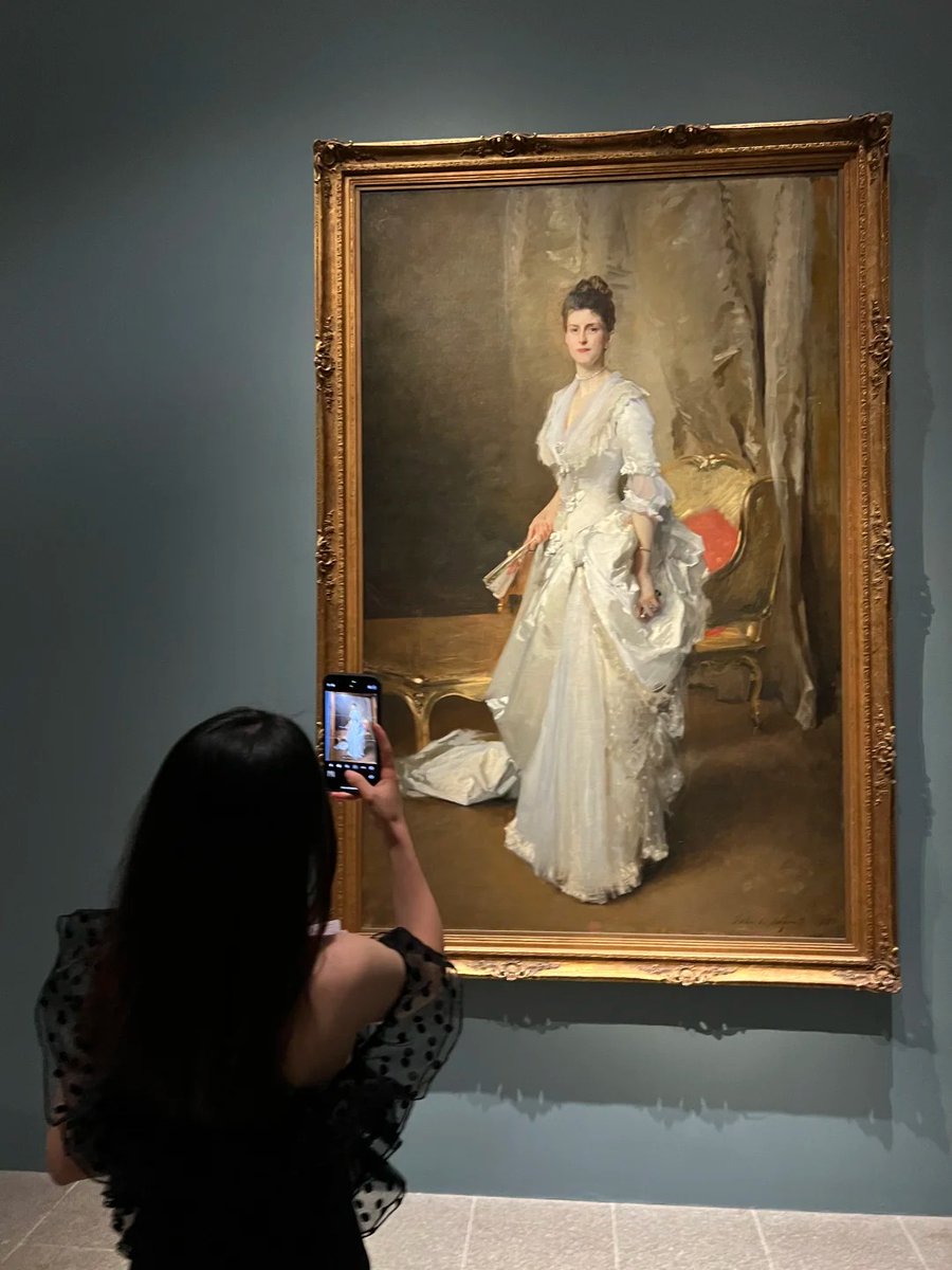 halisumar's tweet image. Every painting I stood before made me pause and think how lucky we are to be connected to artists who lived centuries before us😊😇