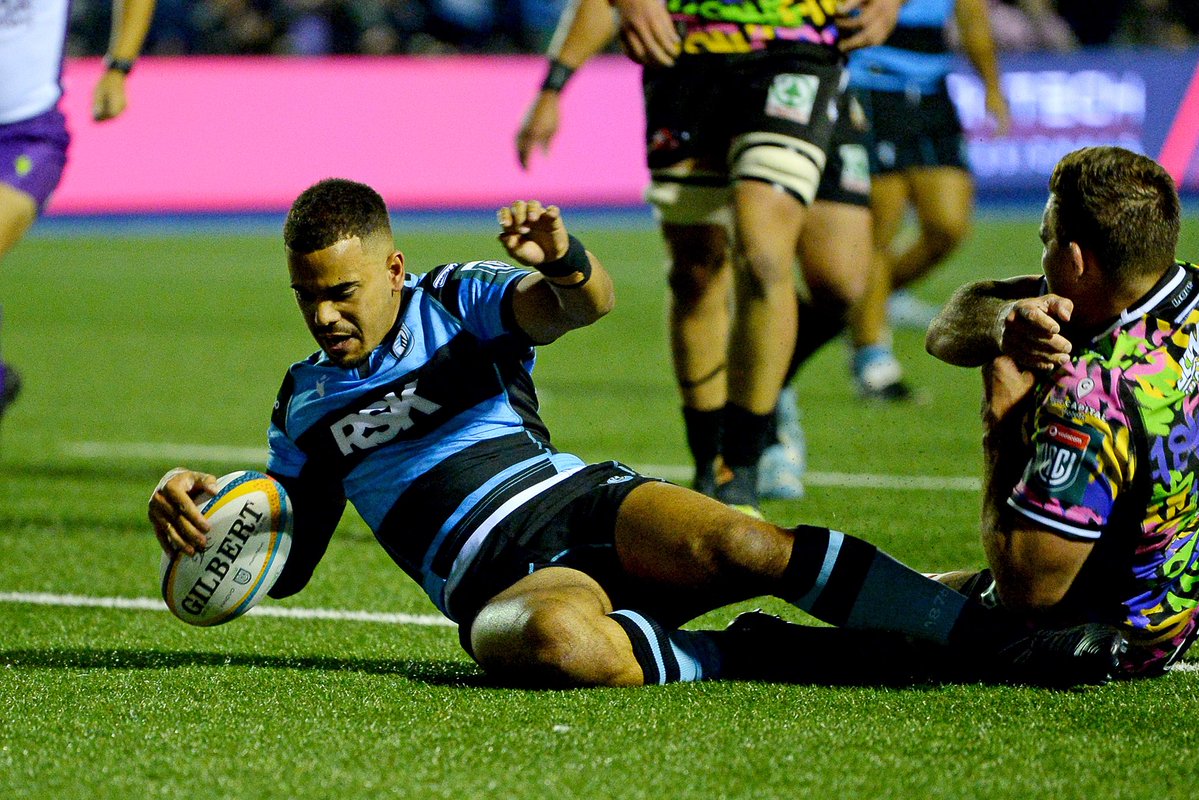 Cardiff_Rugby's tweet image. The perfect way to start the season! 🔵⚫️

#YmlaenCaerdydd