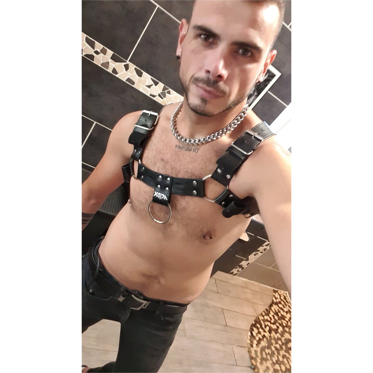 Ca sent bon la soirée à me faire démonter ce soir 😈😈😈