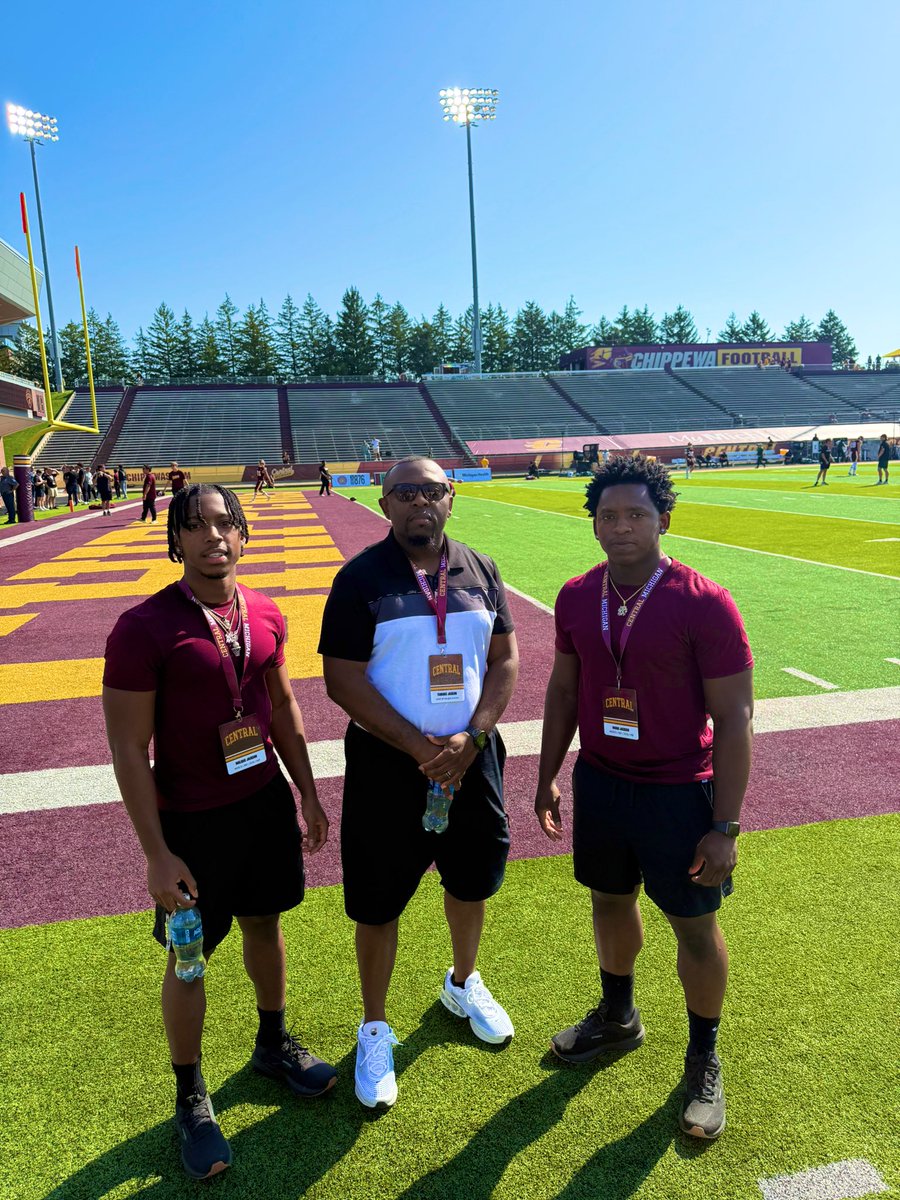 lique608's tweet image. Only a matter of time💯🫡. #FireUpChips @CMU_Football @abiiicox @Coach_Butler_ @CoachSakk @Fleming_Coach