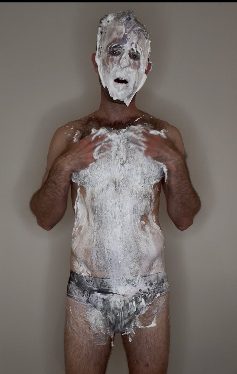 Messy Bi Guy tweet media