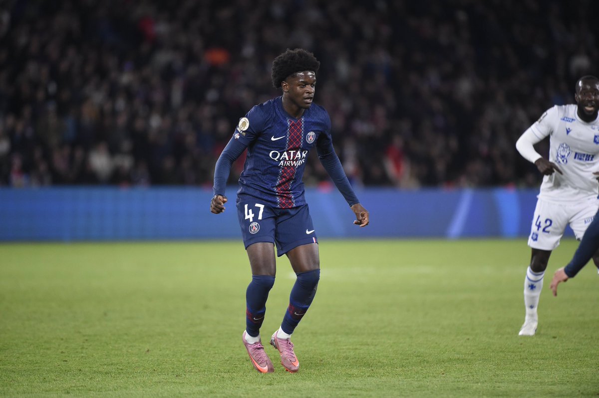 abdalala91's tweet image. Baptême de feu pour Quentin Ndjantou ce soir en montrant ce qu’il fallait !

Combativité avec des interventions défensives, disponibilité en demandant/ déplaçant constamment.

Audace en frappant toujours avec calme &amp;amp; simplicité qui le caractérise.

Fierté de la ville 9️⃣1️⃣2️⃣9️⃣0️⃣‼️