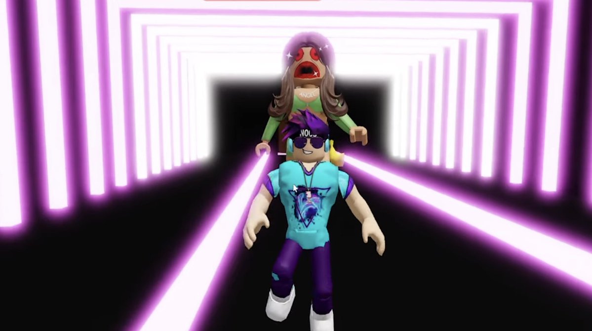 RustyMaxSteele's tweet image. POV: Me rushing to go upstairs from the basement thinking someone’s chasing me from behind 😂🤣 (@MrNightfoxx and @MrWoozlo)