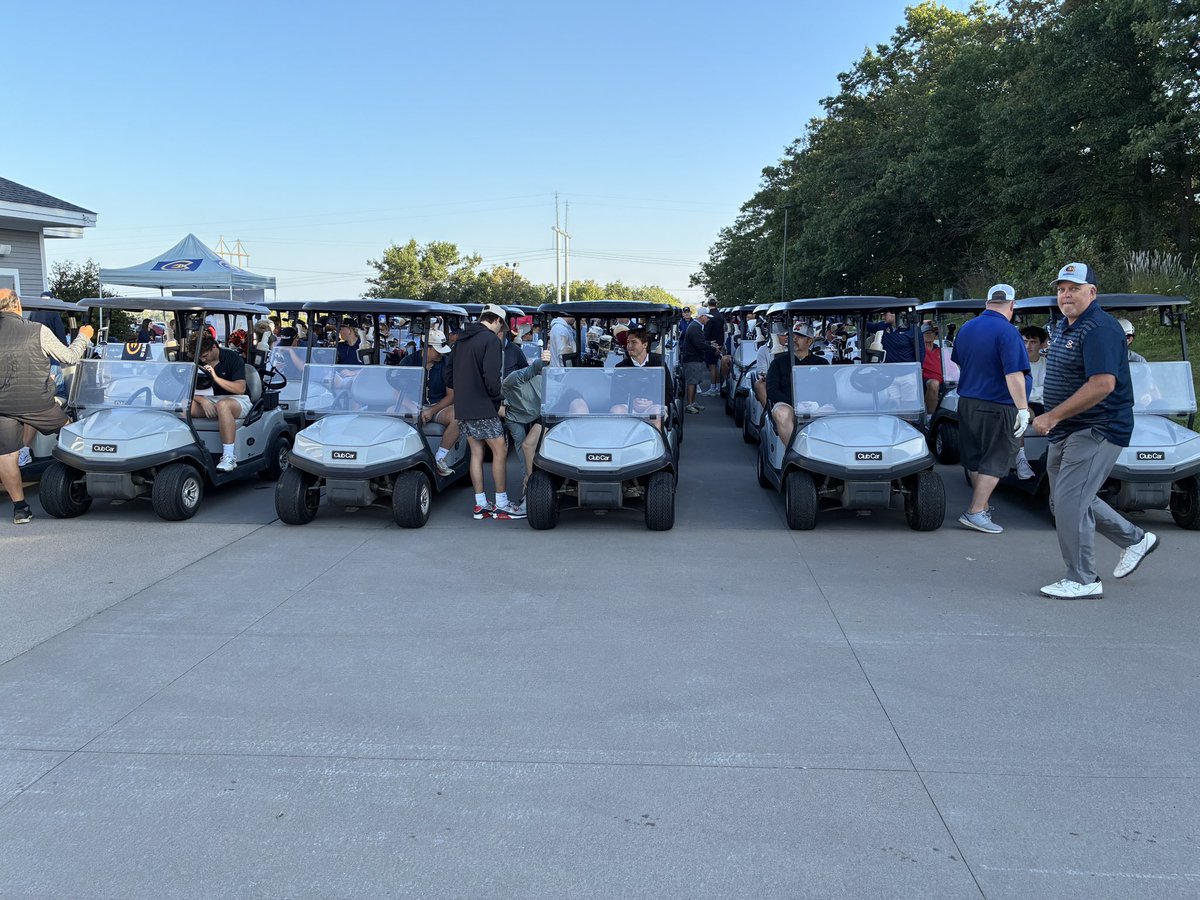 UWEC Baseball tweet media