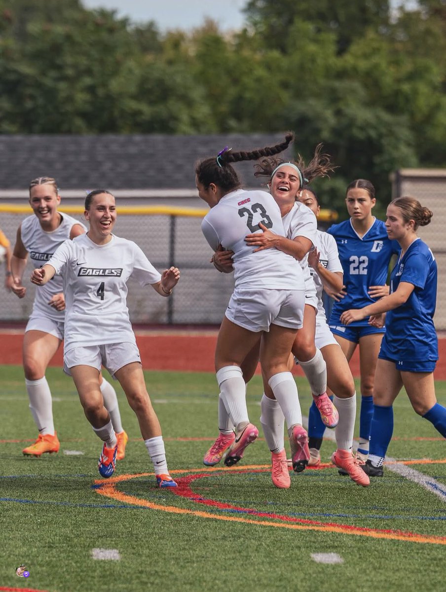 meaggryan's tweet image. A step in the right direction. Congrats to Em on her first collegiate goal and to Al for her first goal of the year! Lots to build on from today.🦅