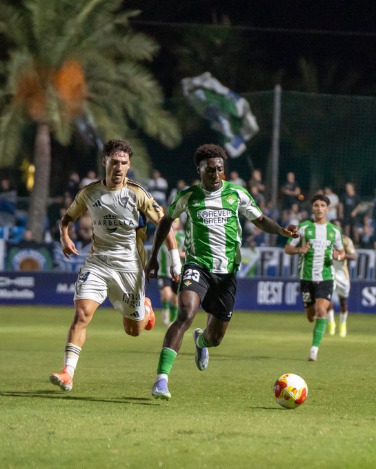 ⚽️#Crónica El Betis Deportivo deja escapar dos puntos en el último minuto

⚔️ <a href="/marbella_fc/">Marbella FC</a> vs #BetisDeportivo 1⃣ -1⃣

➡️ betisweb.com/web/cronica-el…
✍️ <a href="/_luisnc_/">Luis Núñez</a>

📅 Jornada 5

🚨Ficha betisweb.com/web/event/marb…

#CanteraBetis 💚 #PrimeraFederación #BetisDeportivo