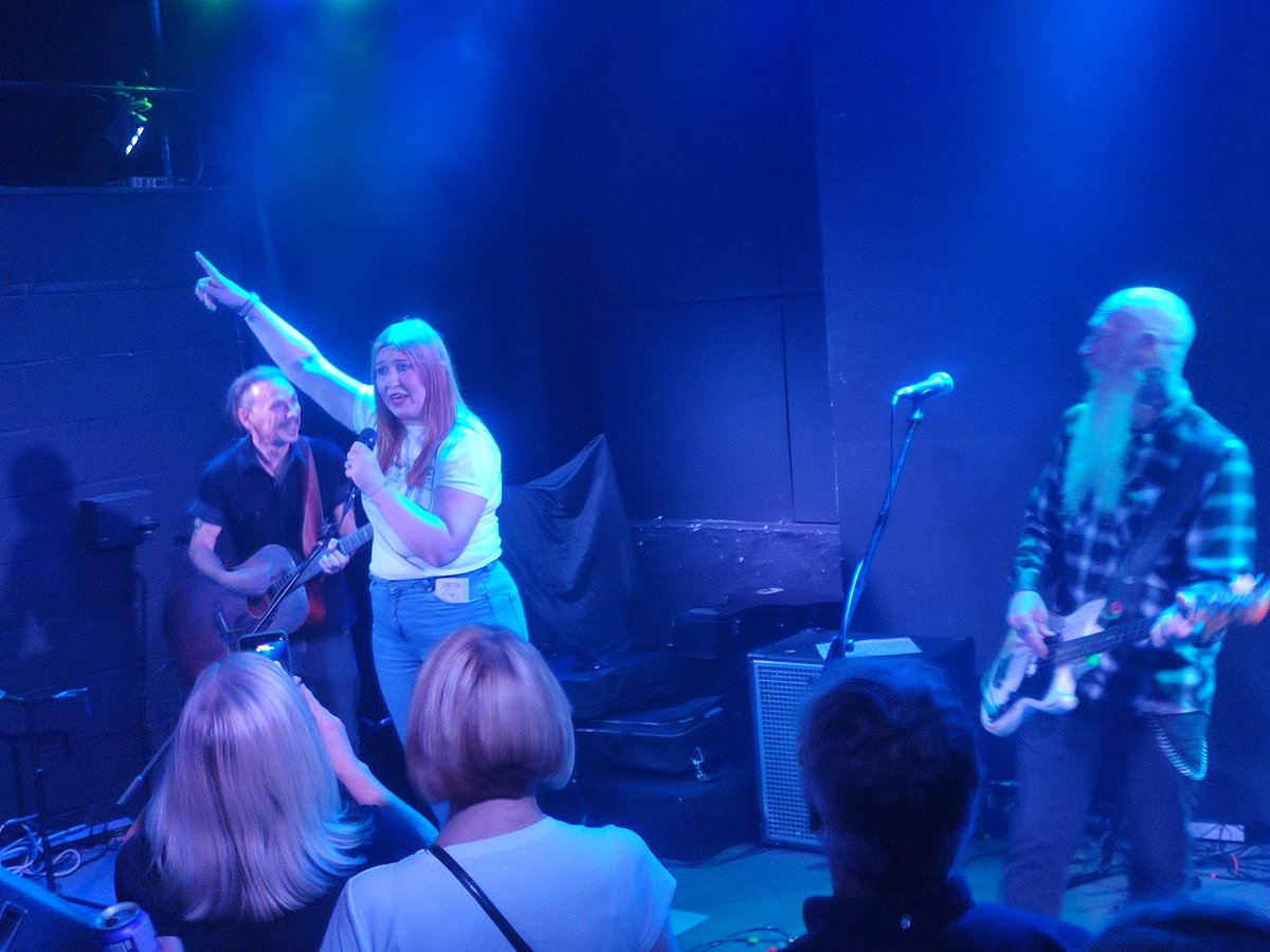 Andrew Wilton ⚛️🎥 tweet media